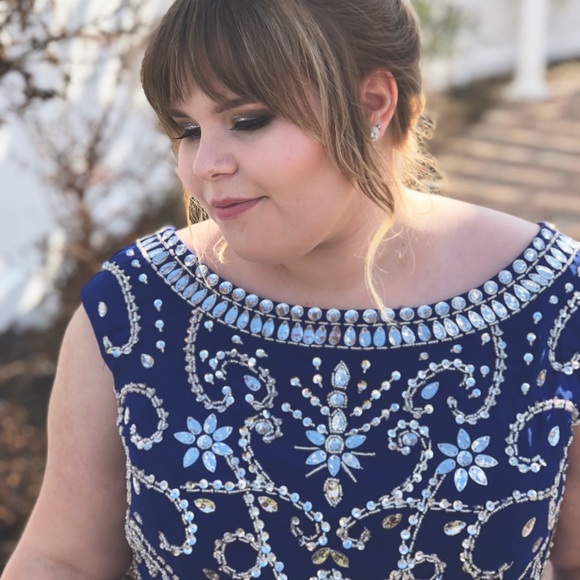 MsJune Dresses & Skirts - Gorgeous Like New Prom Dress